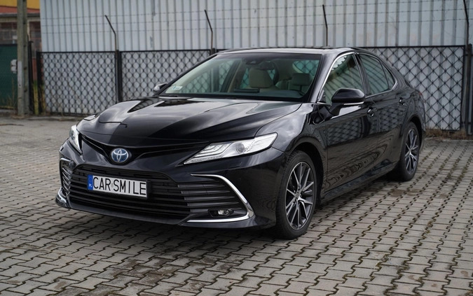 Toyota Camry cena 192605 przebieg: 1, rok produkcji 2024 z Janikowo małe 254